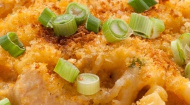 baked macaroni and cheese with chicken and scallions